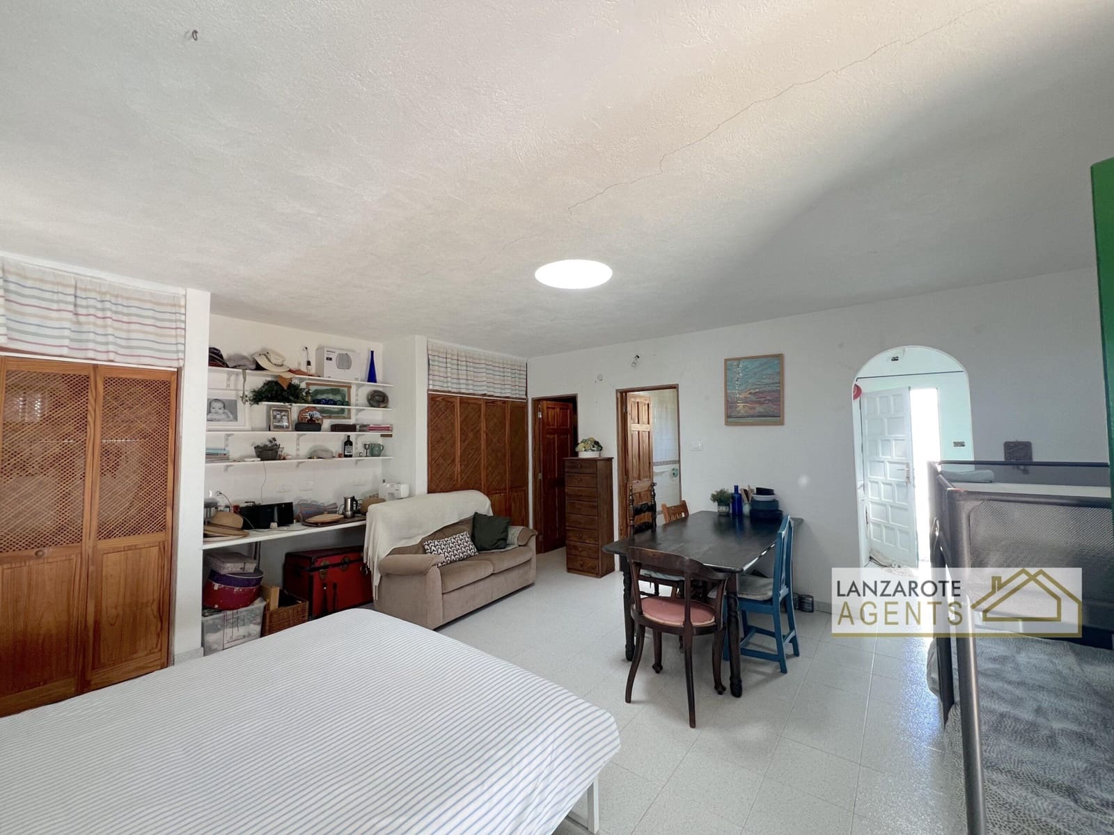 3 bedroom Villa for sale in Yaiza with garage - € 325,000 (Ref: 10012279)