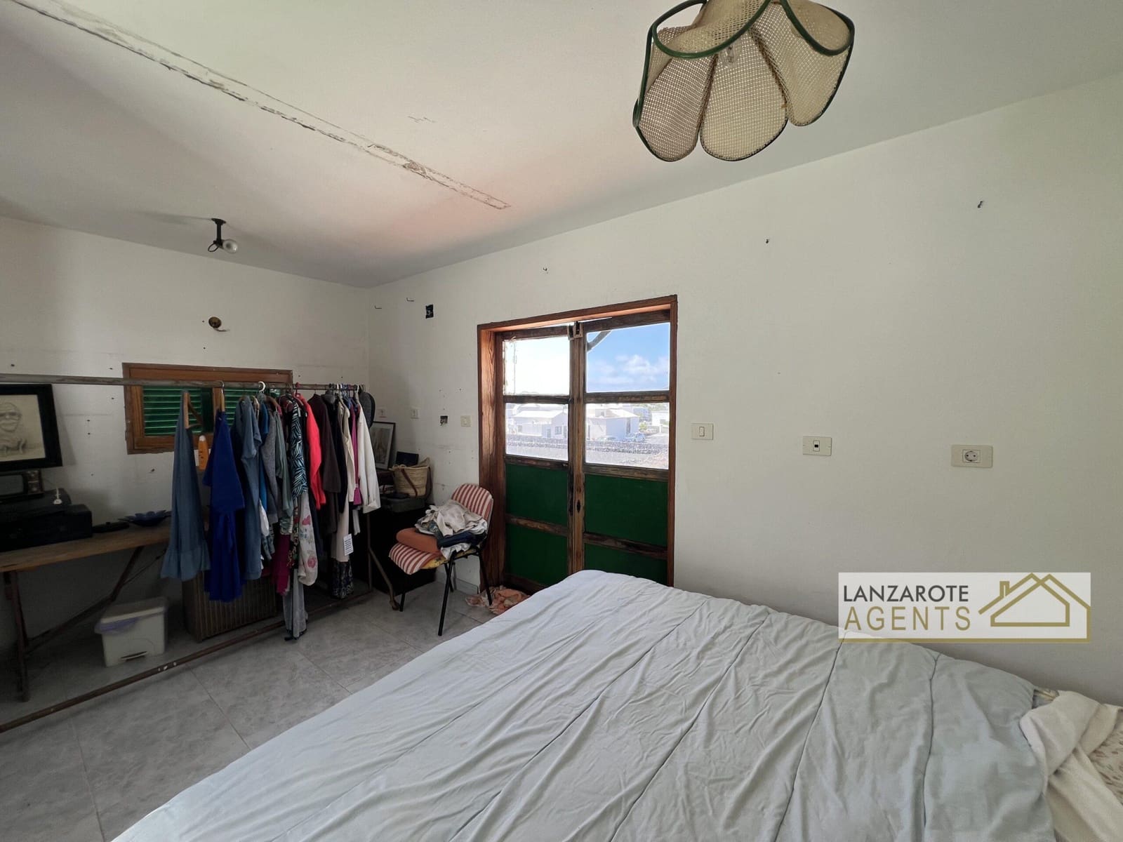 3 bedroom Villa for sale in Yaiza with garage - € 325,000 (Ref: 10012279)