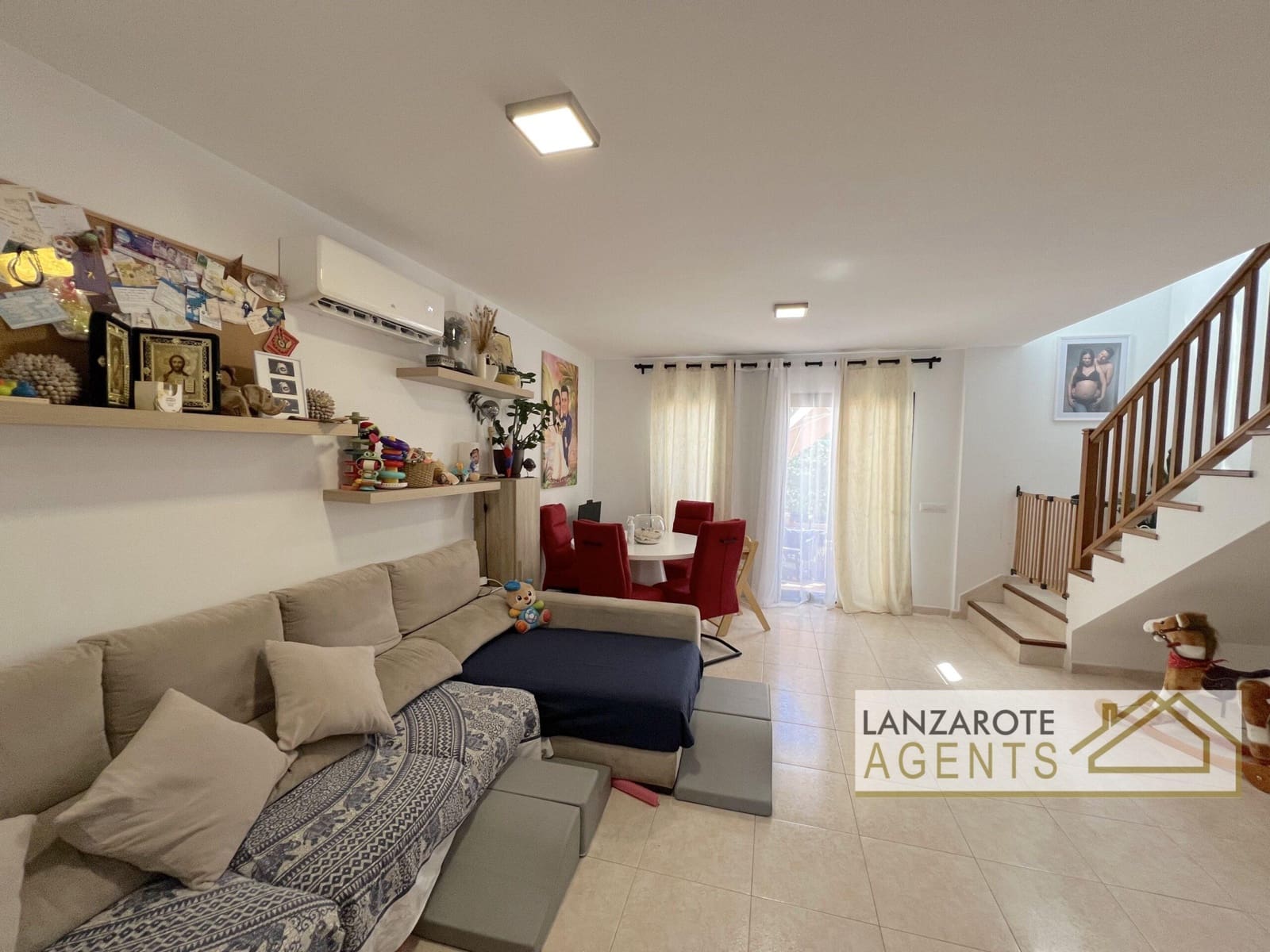 2 bedroom Villa for sale in Playa Blanca - € 315,000 (Ref: 10021387)