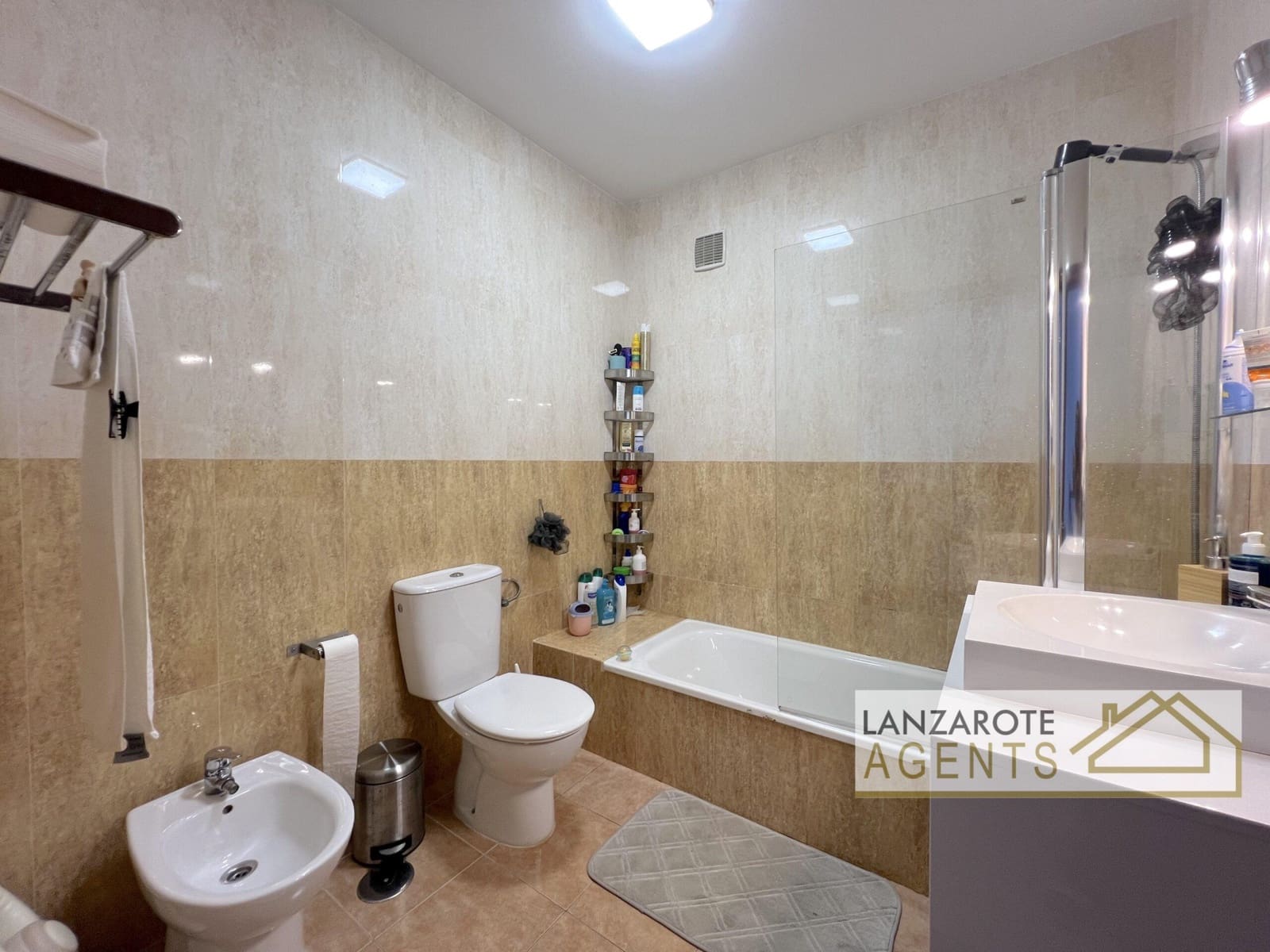 2 bedroom Villa for sale in Playa Blanca - € 315,000 (Ref: 10021387)