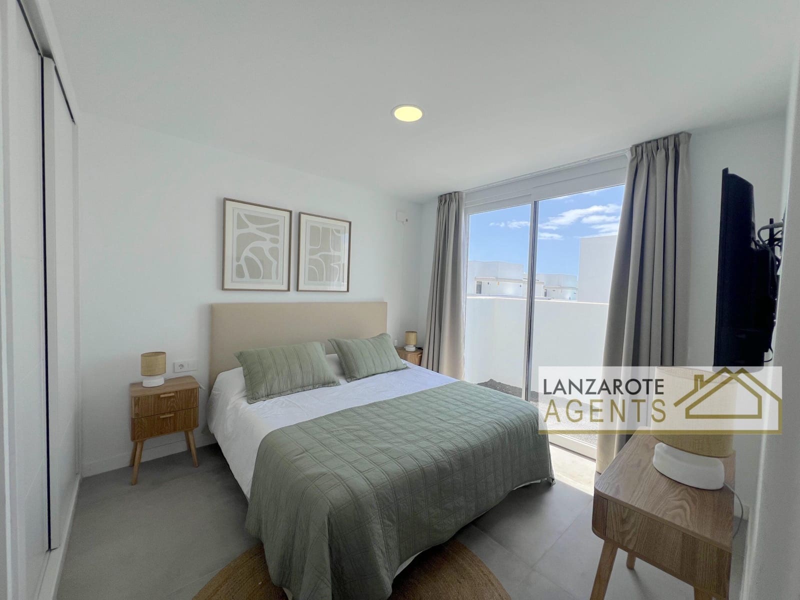 3 bedroom Villa for rent in Playa Blanca with pool - € 3,000 (Ref: 10044201)