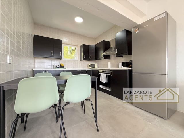 7 soveværelse Finca/Landehus til salg i Puerto Calero, Yaiza med swimmingpool garage - € 1.750.000 (Ref: 10048520)