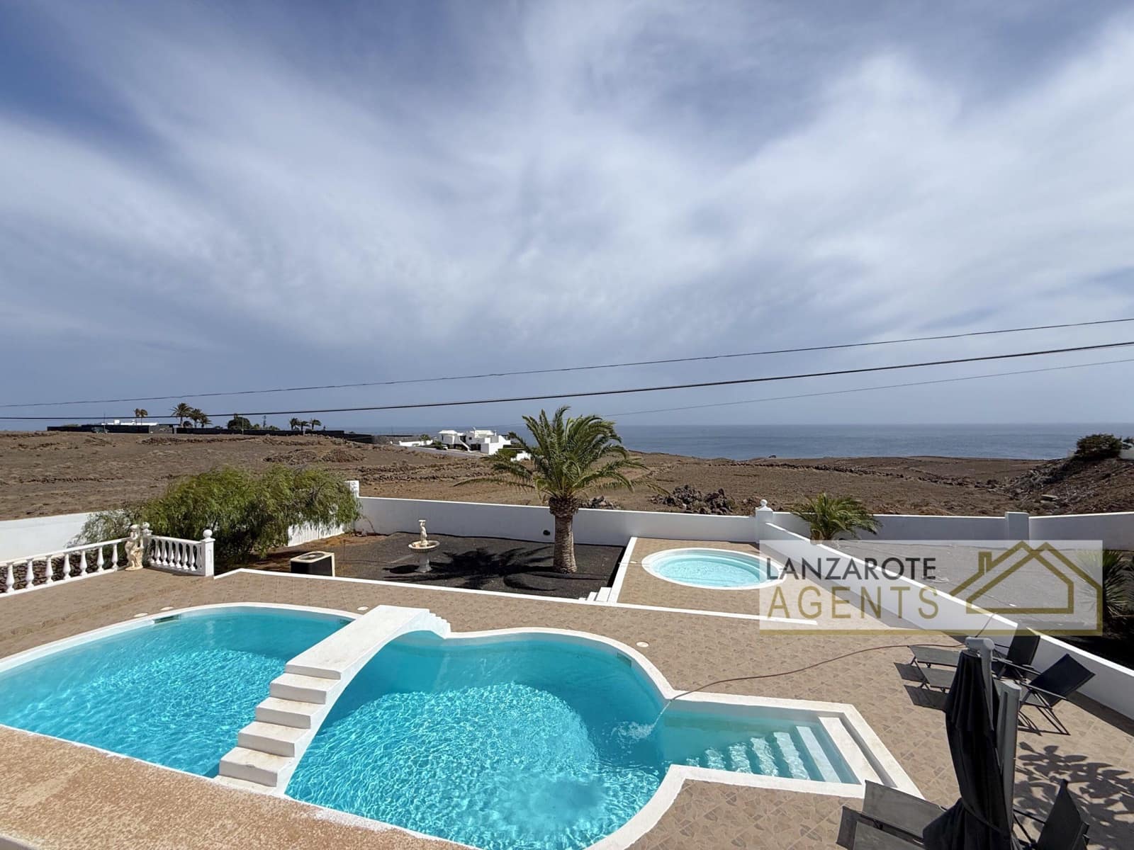 7 soveværelse Finca/Landehus til salg i Puerto Calero med swimmingpool garage - € 1.750.000 (Ref: 10048520)