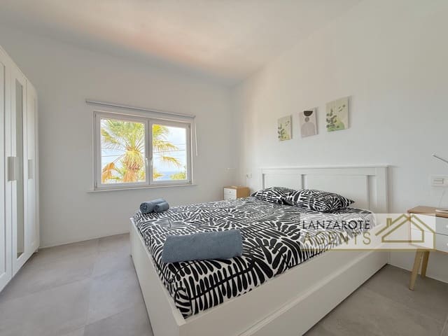 7 soveværelse Finca/Landehus til salg i Puerto Calero, Yaiza med swimmingpool garage - € 1.750.000 (Ref: 10048520)