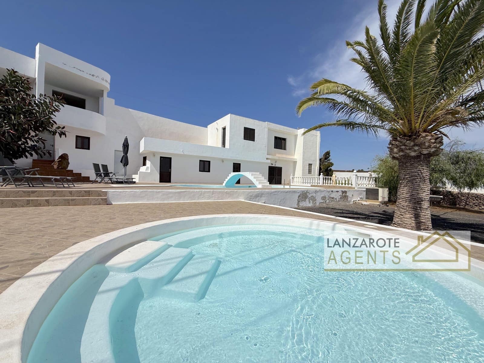 7 soveværelse Finca/Landehus til salg i Puerto Calero med swimmingpool garage - € 1.750.000 (Ref: 10048520)
