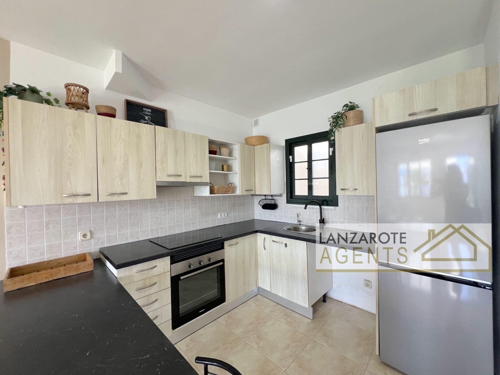 Adosado de 2 habitaciones en Playa Blanca en venta - 315.000 € (Ref: 10080145)