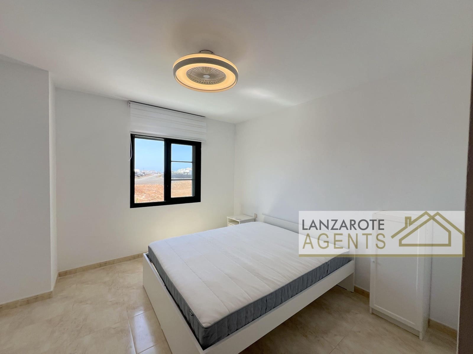 Adosado de 2 habitaciones en Playa Blanca en venta - 315.000 € (Ref: 10080145)