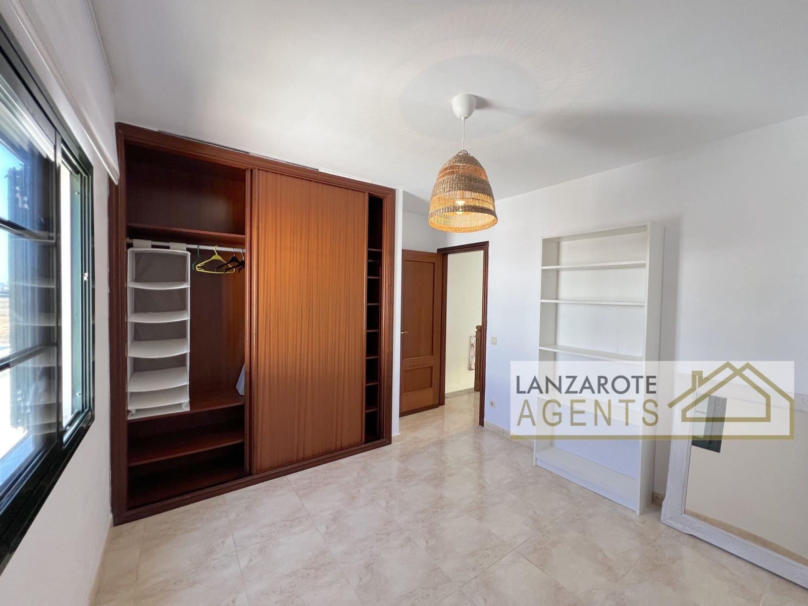 Adosado de 2 habitaciones en Playa Blanca en venta - 315.000 € (Ref: 10080145)