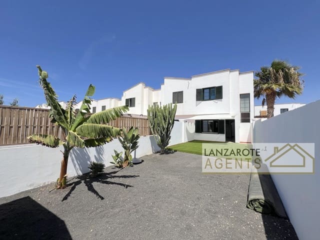 Adosado de 2 habitaciones en Playa Blanca, Yaiza en venta - 315.000 € (Ref: 10080145)