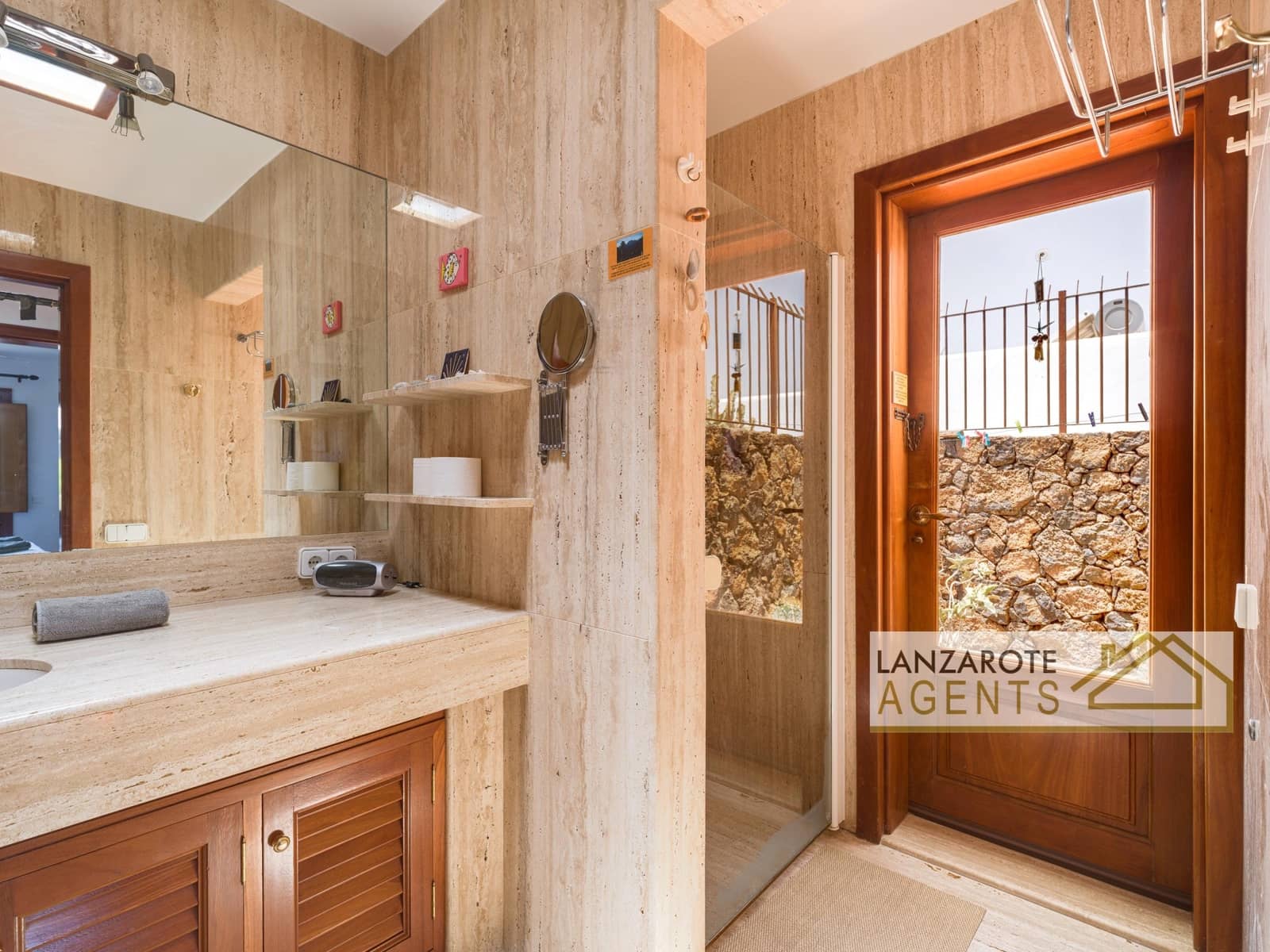 6 slaapkamer Villa te koop in Playa del Cable met zwembad garage - € 1.045.000 (Ref: 10093945)