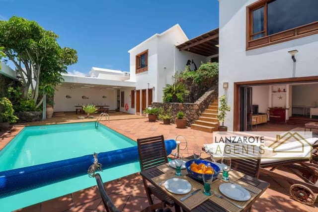 Chalet de 6 habitaciones en Playa del Cable, Arrecife en venta con piscina garaje - 1.045.000 € (Ref: 10093945)