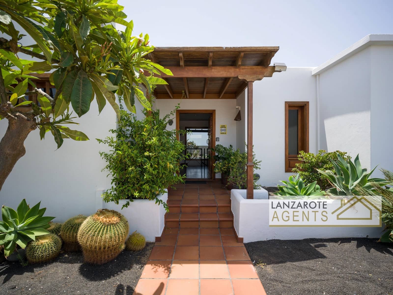 6 slaapkamer Villa te koop in Playa del Cable met zwembad garage - € 1.045.000 (Ref: 10093945)