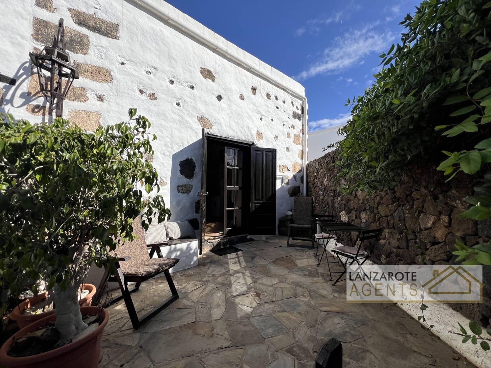 Chalet de 1 habitación en Teguise en alquiler con piscina - 1.200 € (Ref: 10135229)