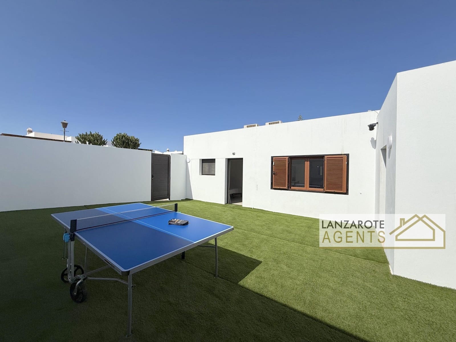 4 quarto Moradia para venda em Playa Blanca com piscina garagem - 699 000 € (Ref: 10145339)