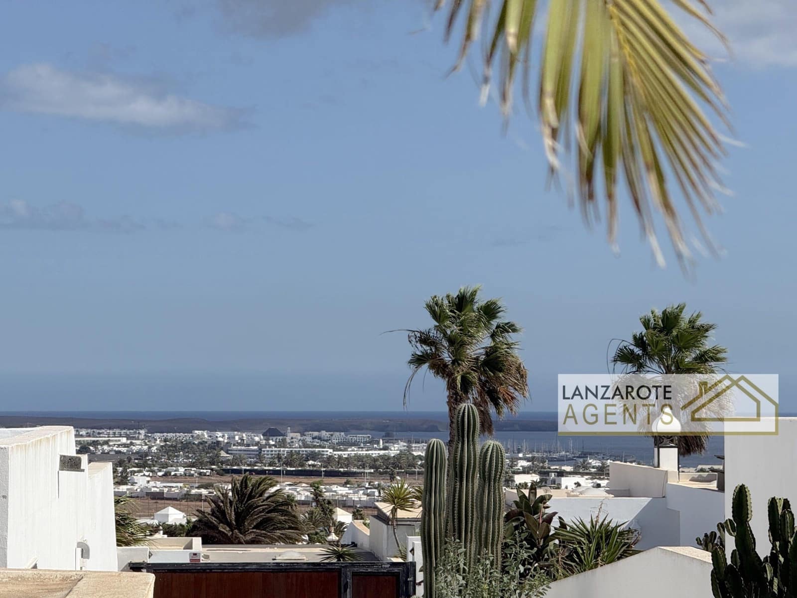 4 quarto Moradia para venda em Playa Blanca com piscina garagem - 699 000 € (Ref: 10145339)