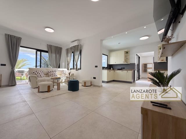 4 quarto Moradia para venda em Playa Blanca, Yaiza com piscina garagem - 699 000 € (Ref: 10145339)