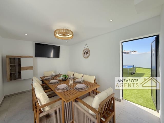 4 quarto Moradia para venda em Playa Blanca, Yaiza com piscina garagem - 699 000 € (Ref: 10145339)