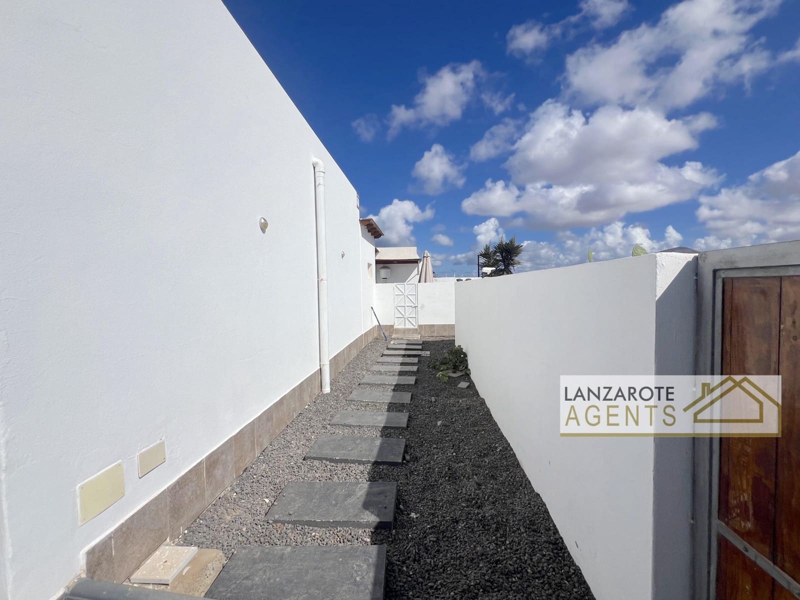 4 sypialnia Dom blizniak na sprzedaż w Playa Blanca z basenem - 625 000 € (Ref: 10148140)