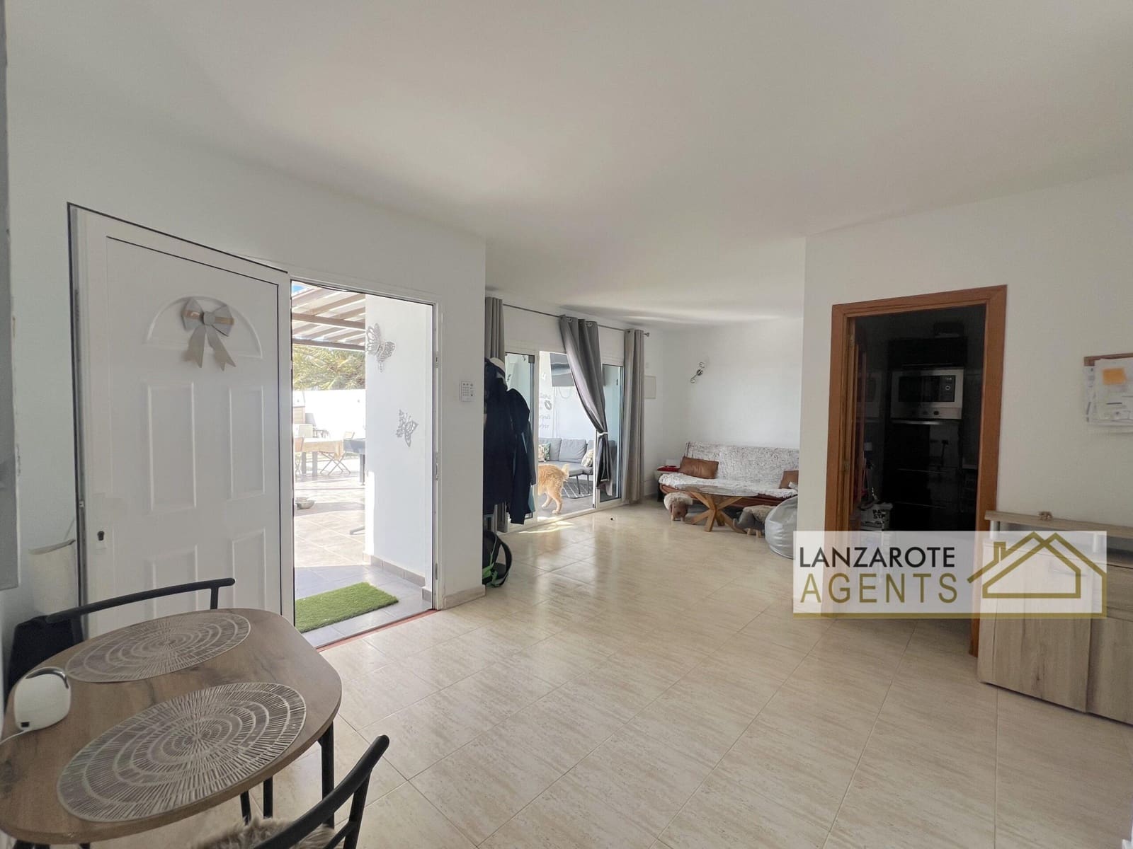 4 sypialnia Dom blizniak na sprzedaż w Playa Blanca z basenem - 625 000 € (Ref: 10148140)