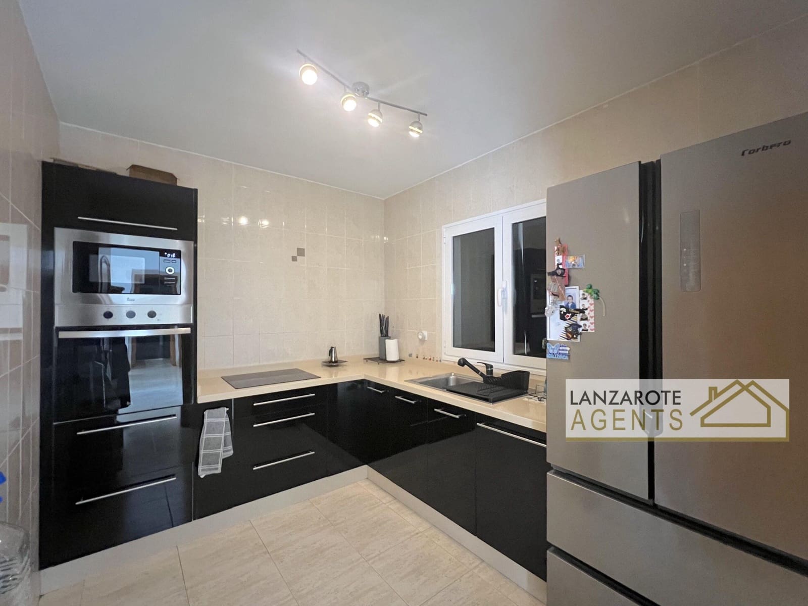 4 sypialnia Dom blizniak na sprzedaż w Playa Blanca z basenem - 625 000 € (Ref: 10148140)