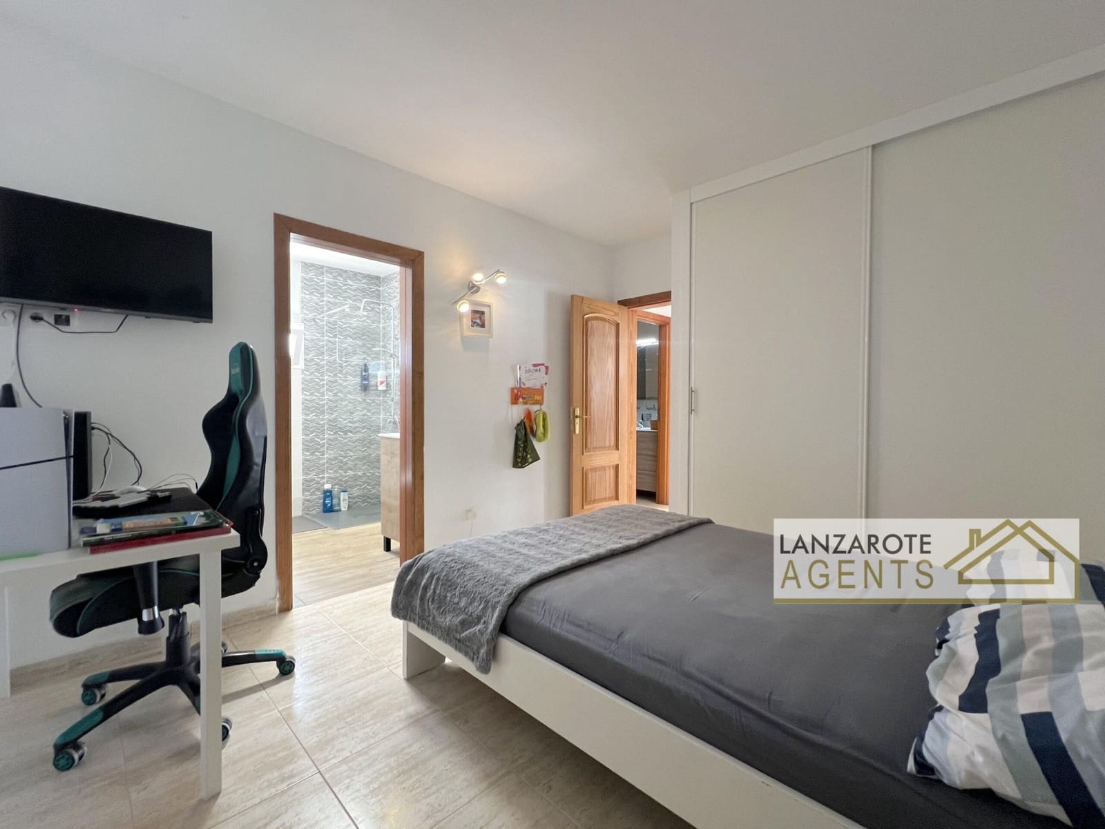 4 sypialnia Dom blizniak na sprzedaż w Playa Blanca z basenem - 625 000 € (Ref: 10148140)