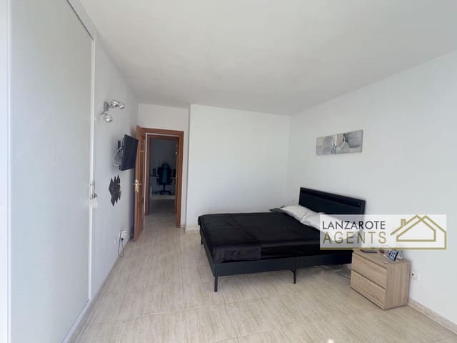 4 sypialnia Dom blizniak na sprzedaż w Playa Blanca, Yaiza z basenem - 625 000 € (Ref: 10148140)
