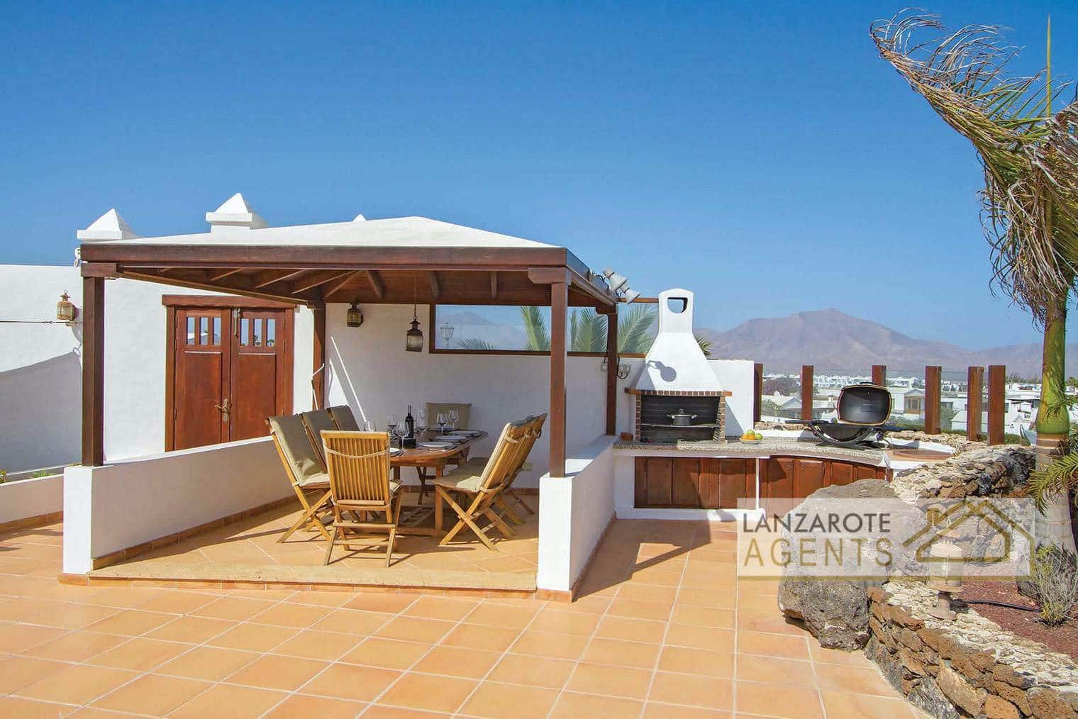 5 sypialnia Willa na sprzedaż w Playa Blanca z basenem - 1 480 000 € (Ref: 5548606)