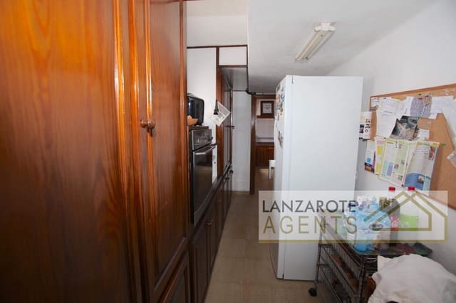 5 slaapkamer Villa te koop in Playa Blanca, Yaiza met zwembad - € 897.000 (Ref: 5548653)