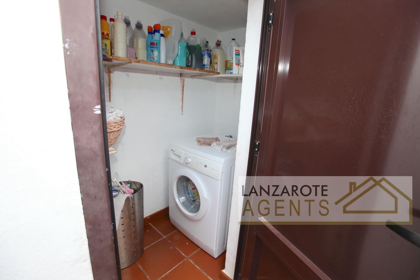 5 slaapkamer Villa te koop in Playa Blanca met zwembad garage - € 1.097.000 (Ref: 5548653)