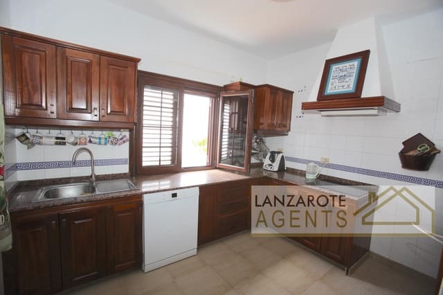 5 chambre Villa/Maison à vendre à Playa Blanca, Yaiza avec piscine garage - 1 097 000 € (Ref: 5548653)