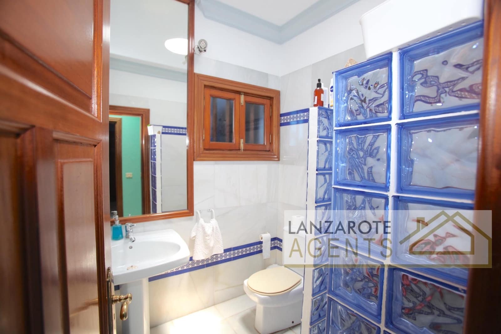 5 slaapkamer Villa te koop in Playa Blanca met zwembad garage - € 1.097.000 (Ref: 5548653)