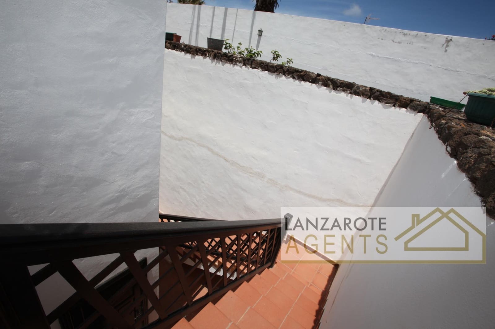 5 slaapkamer Villa te koop in Playa Blanca met zwembad garage - € 1.097.000 (Ref: 5548653)