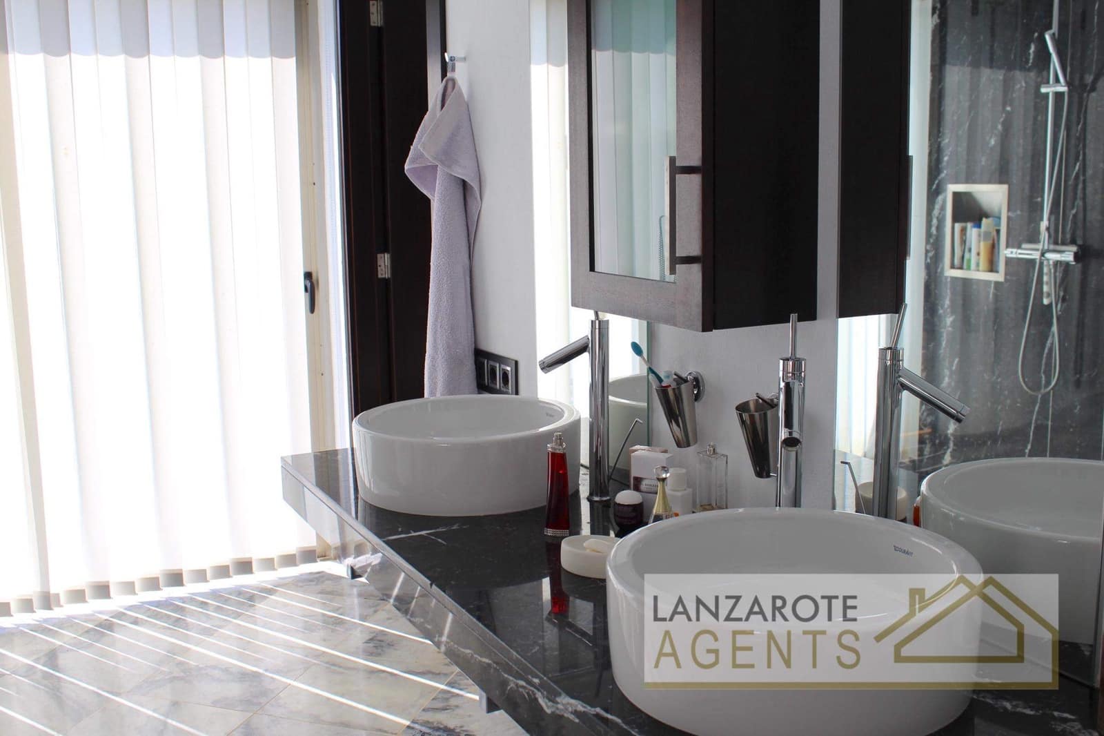 5 soveværelse Villa til salg i Las Brenas - € 1.299.000 (Ref: 5548657)