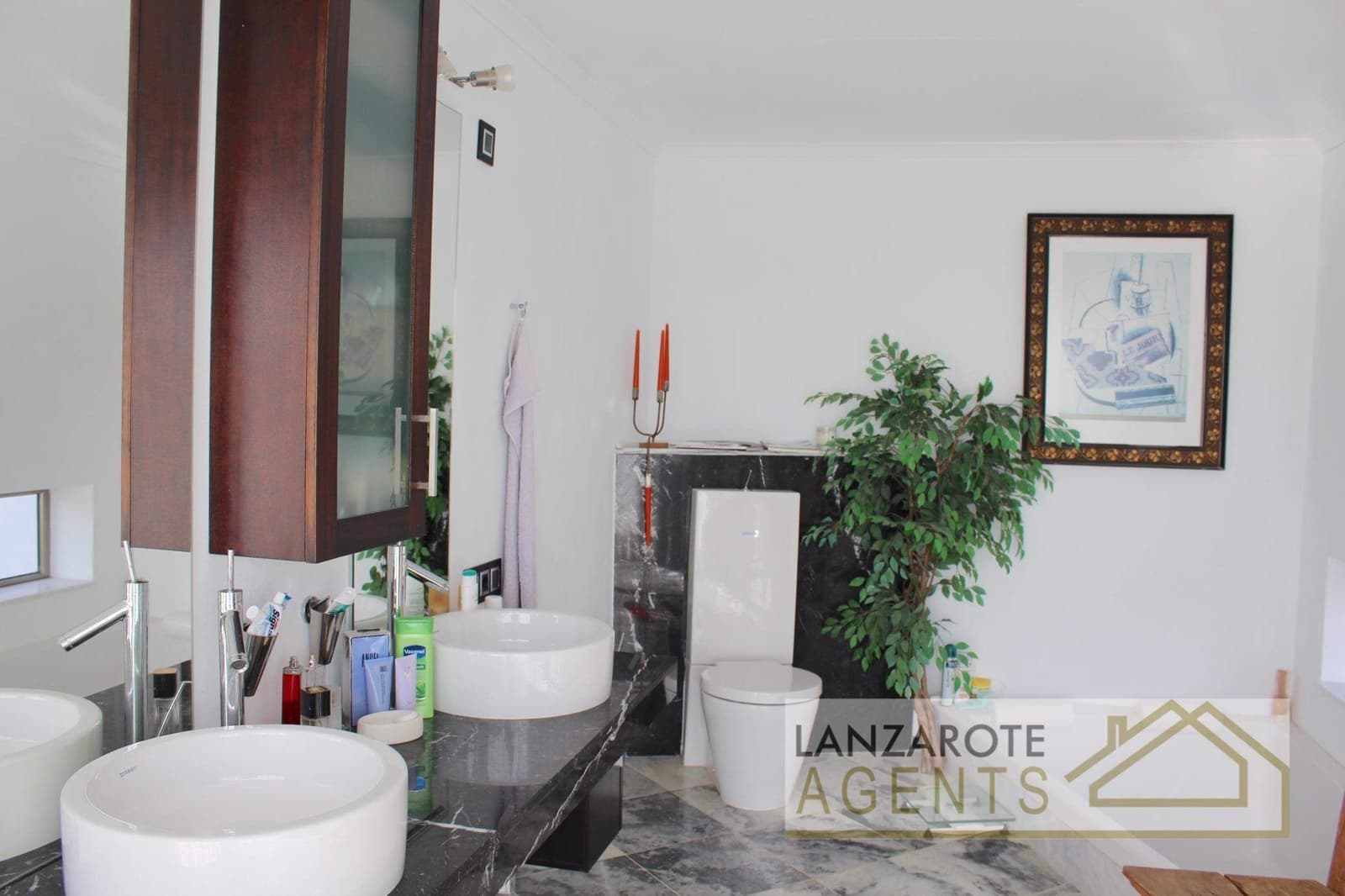 5 soveværelse Villa til salg i Las Brenas - € 1.299.000 (Ref: 5548657)