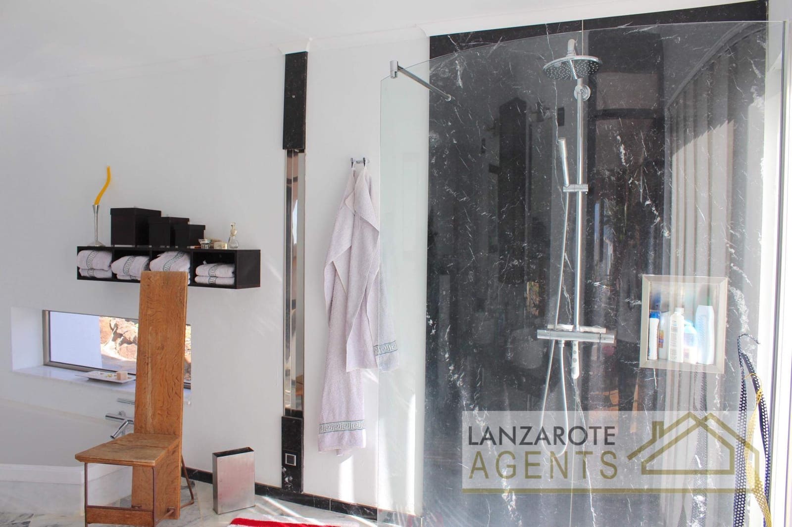 5 soveværelse Villa til salg i Las Brenas - € 1.299.000 (Ref: 5548657)