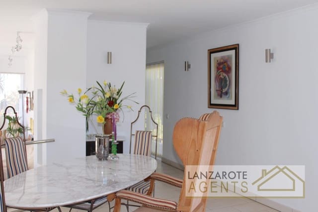 5 soverom Villa til salgs i Las Brenas, Yaiza med svømmebasseng - € 1 299 000 (Ref: 5548657)