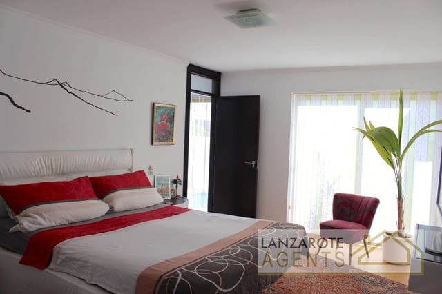 5 soverom Villa til salgs i Las Brenas, Yaiza med svømmebasseng - € 1 299 000 (Ref: 5548657)