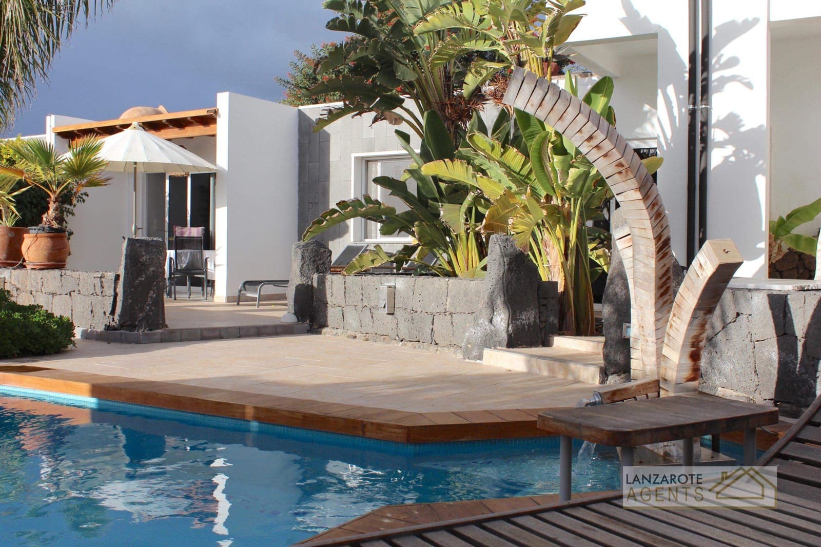 5 soverom Villa til salgs i Las Brenas med svømmebasseng - € 1 299 000 (Ref: 5548657)