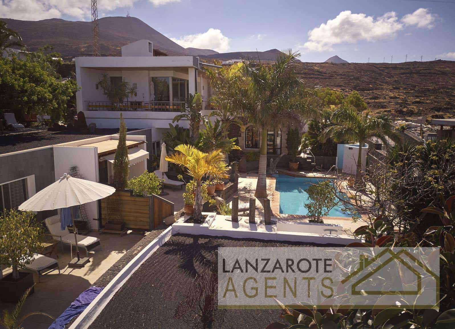 5 soverom Villa til salgs i Las Brenas med svømmebasseng - € 1 299 000 (Ref: 5548657)