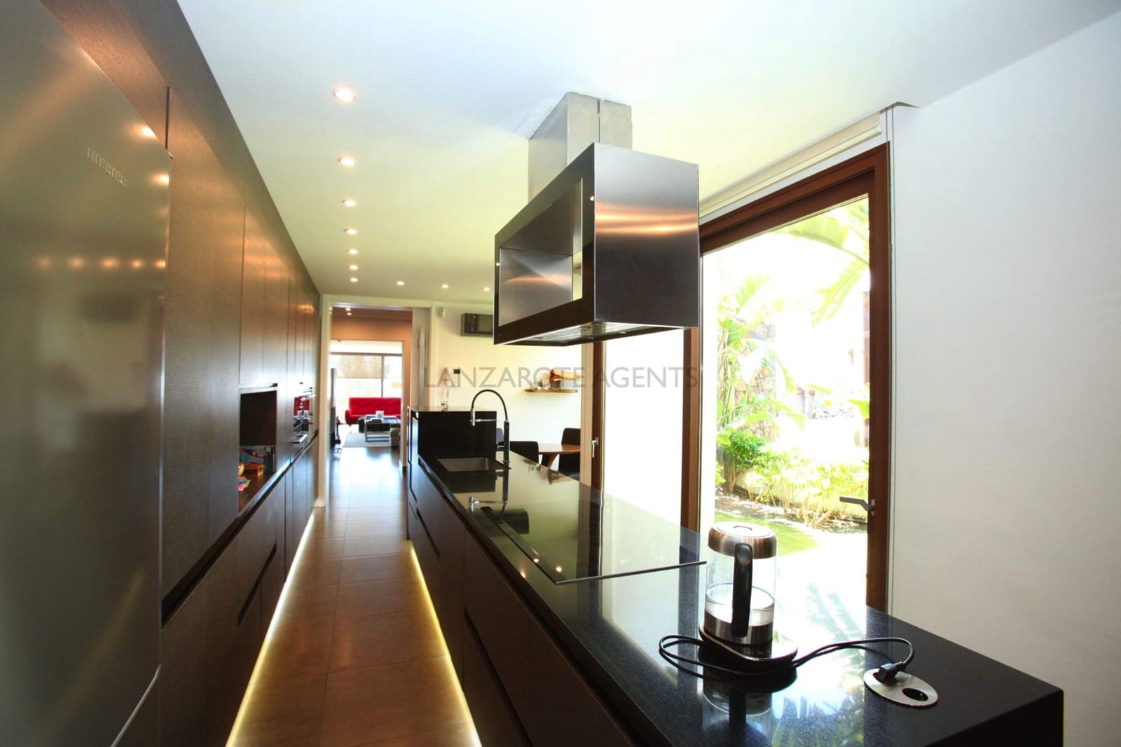 5 soverom Villa til salgs i Playa Blanca med garasje - € 2 200 000 (Ref: 6202982)