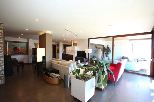 5 soverom Villa til salgs i Playa Blanca, Yaiza med garasje - € 2 200 000 (Ref: 6202982)