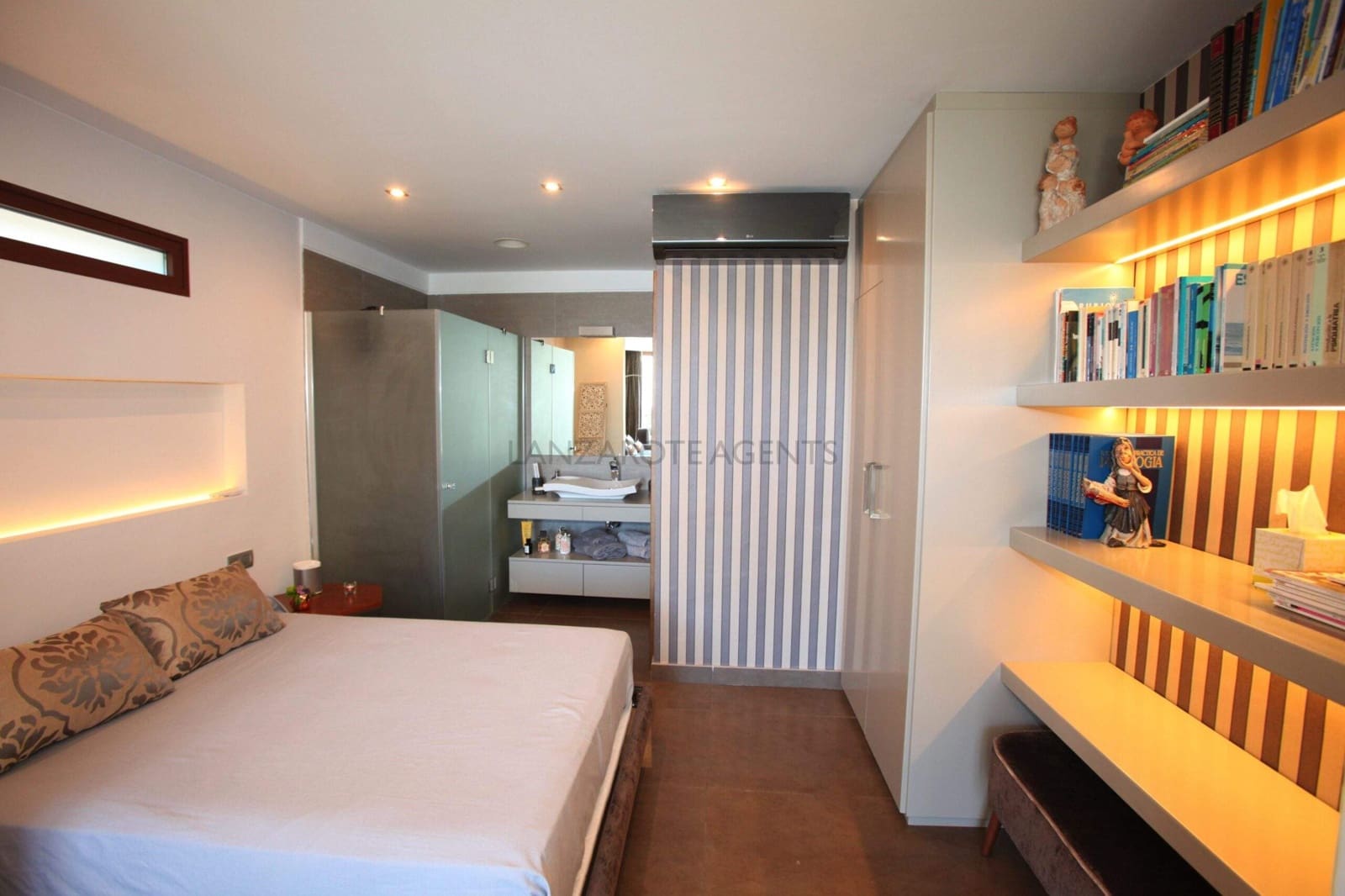 5 soverom Villa til salgs i Playa Blanca med garasje - € 2 200 000 (Ref: 6202982)