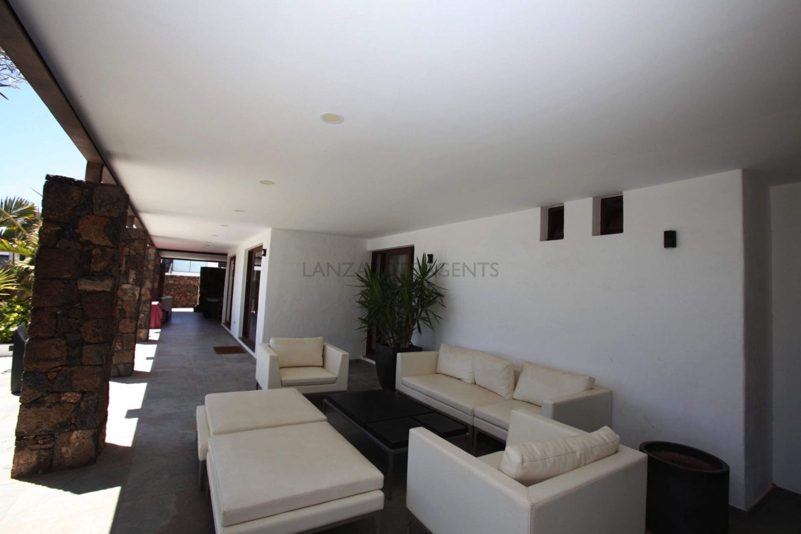 5 soverom Villa til salgs i Playa Blanca med garasje - € 2 200 000 (Ref: 6202982)