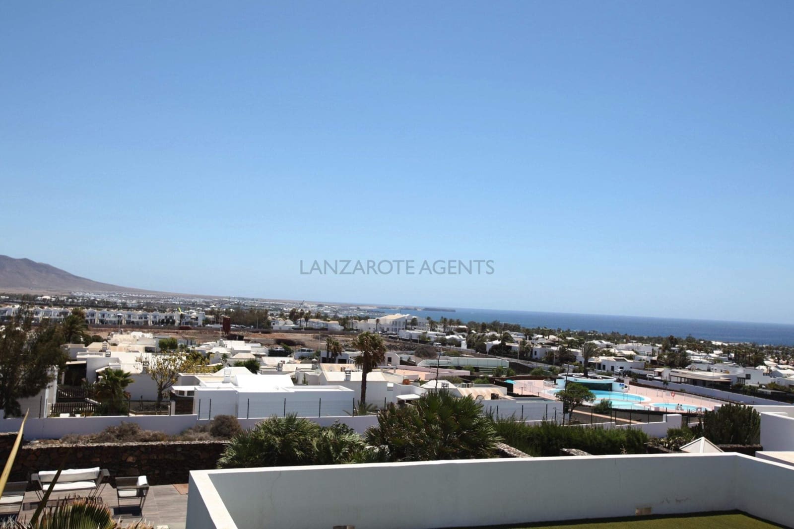 5 soverom Villa til salgs i Playa Blanca med garasje - € 2 200 000 (Ref: 6202982)