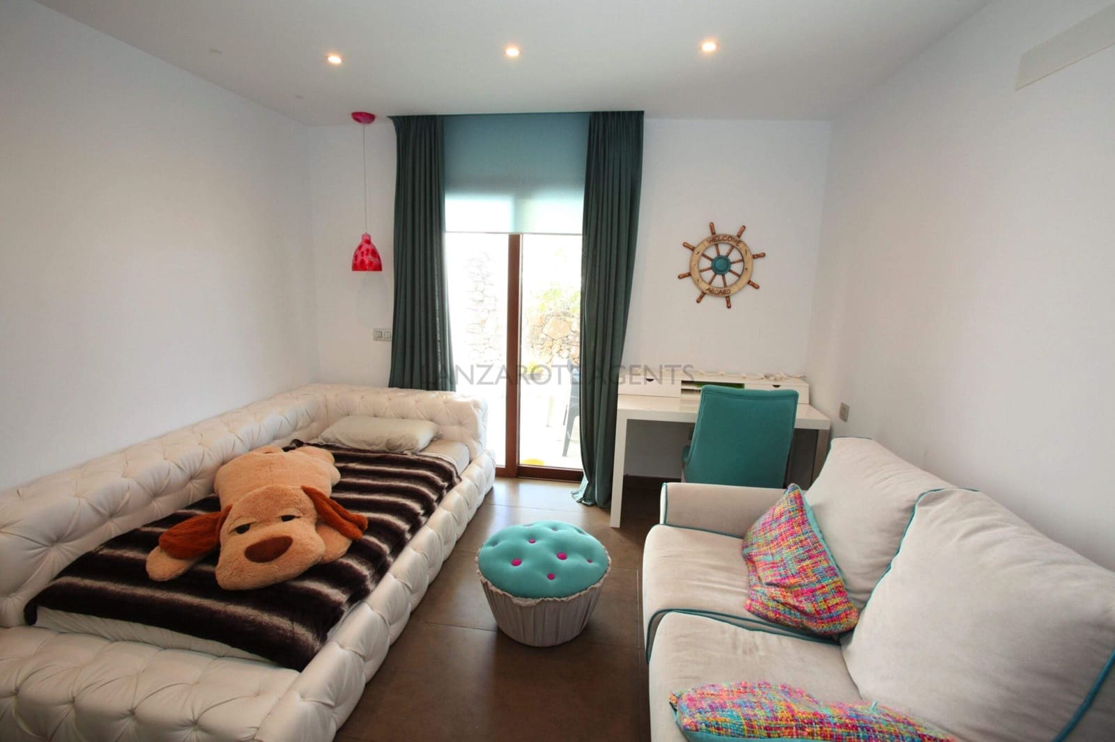 5 soverom Villa til salgs i Playa Blanca med garasje - € 2 200 000 (Ref: 6202982)