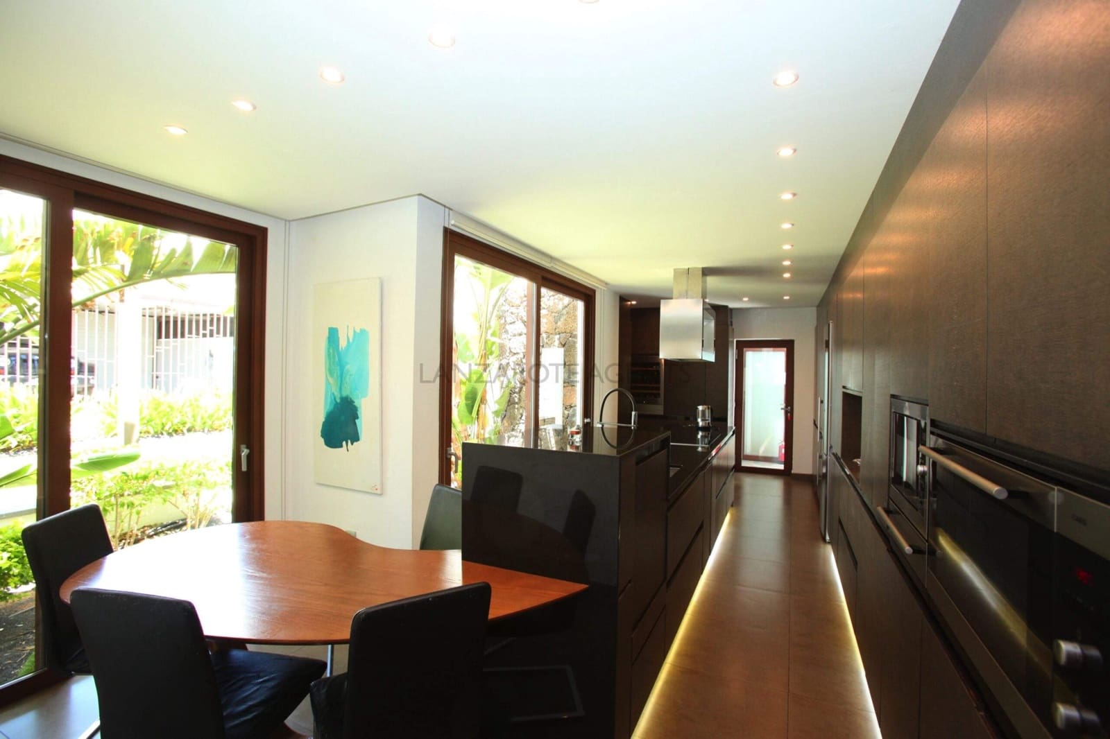 5 soverom Villa til salgs i Playa Blanca med garasje - € 2 200 000 (Ref: 6202982)