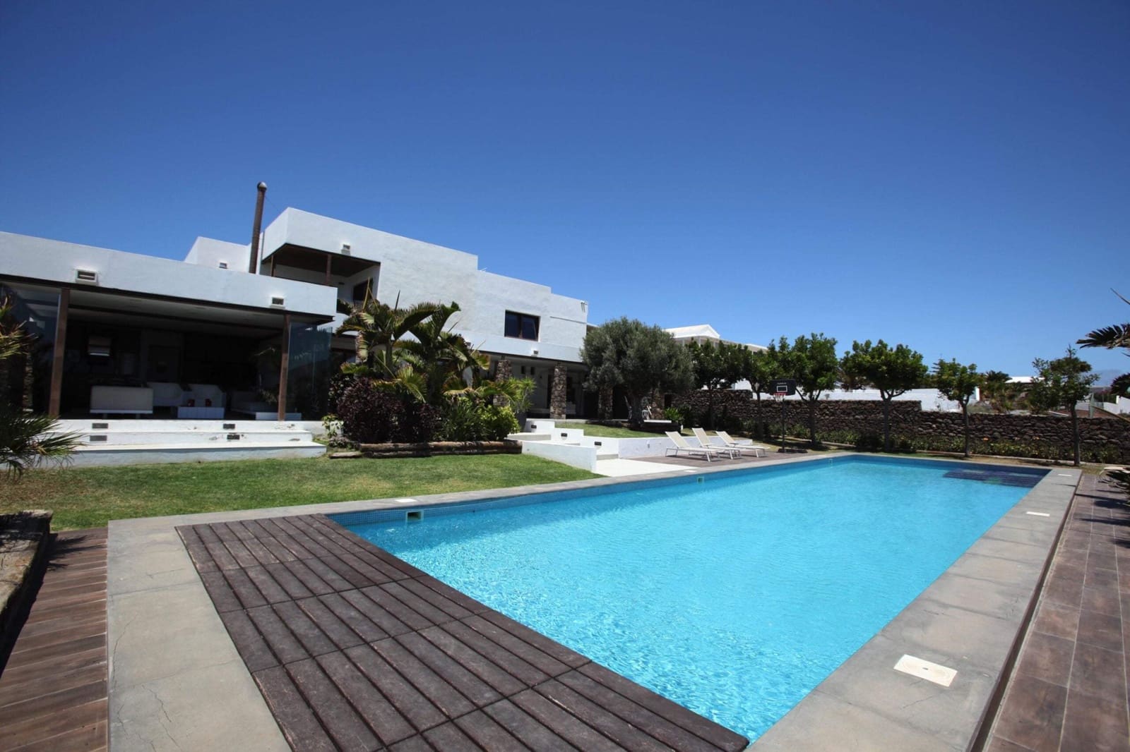 5 soverom Villa til salgs i Playa Blanca med garasje - € 2 200 000 (Ref: 6202982)