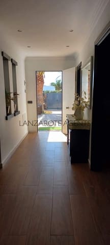 4 makuuhuone Huvila myytävänä paikassa Playa Blanca, Yaiza mukana uima-altaan - 1 690 000 € (Ref: 6618457)