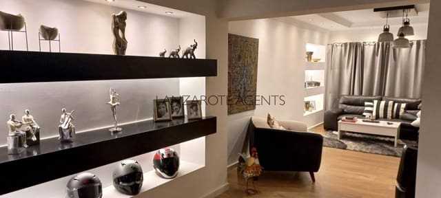 4 makuuhuone Huvila myytävänä paikassa Playa Blanca, Yaiza mukana uima-altaan - 1 690 000 € (Ref: 6618457)