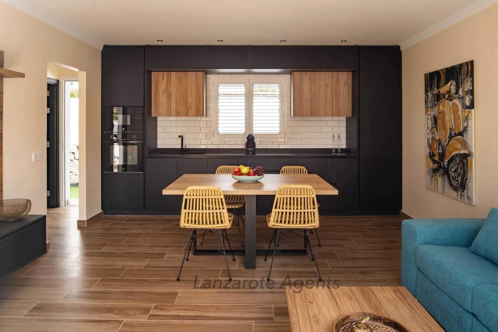 4 bedroom Villa for sale in Playa Blanca with pool - € 1,690,000 (Ref: 6618457)